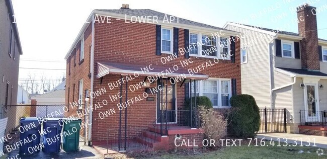 Building Photo - Charming 2 Bedroom Apartment Available now... Unit Lower Apt