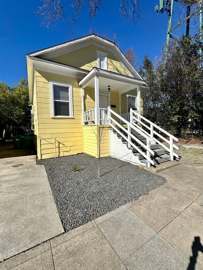 Photo - Reserve Now for June 2026! Great House in ... Unit House