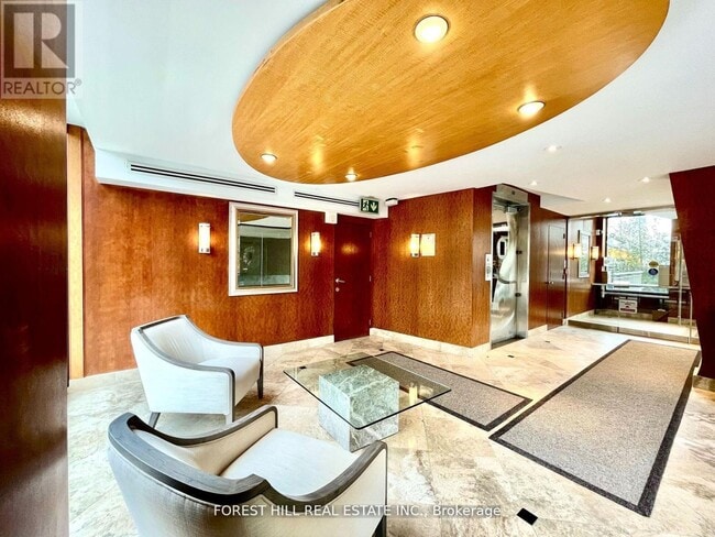 Photo - 423 Avenue Rd Unité 1