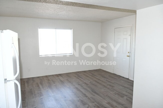 Photo - 1733 E Cambridge Ave