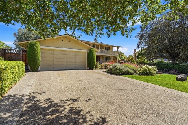 Photo - 12456 Newport Ct