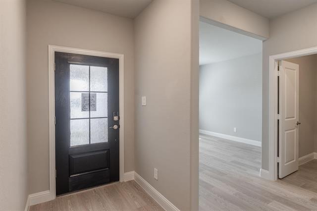 Photo - 909 Elijah Ln