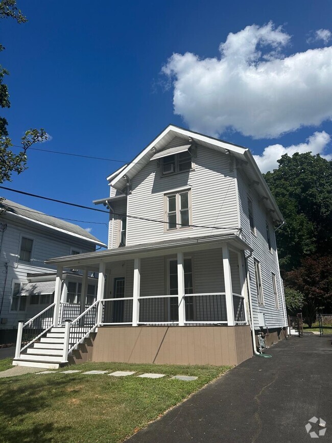 Building Photo - 81 Carroll St Unit 1 Rental