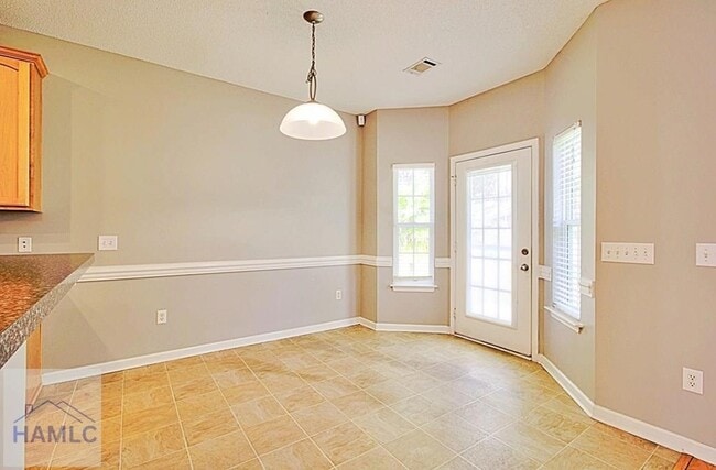 Photo - 8 Limestone Ln