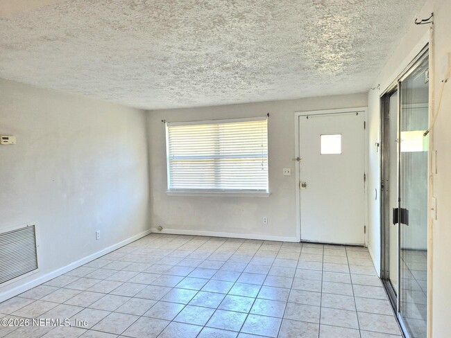 Photo - 5836 Sonora Dr W