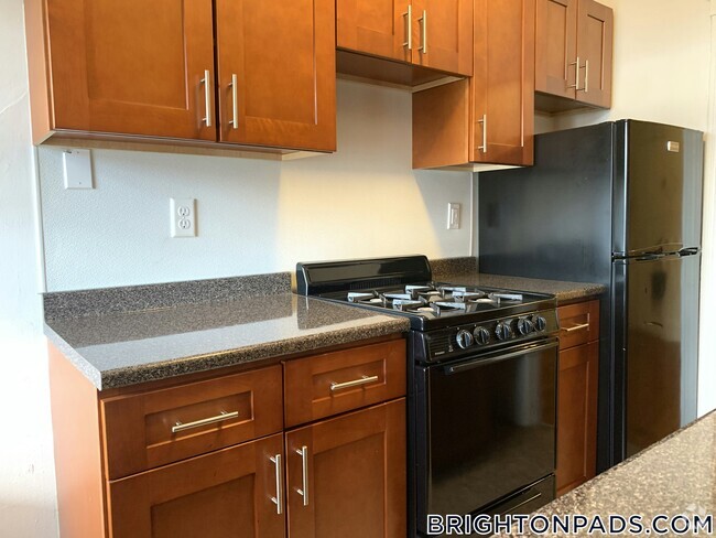 Building Photo - 116 Washington St Rental