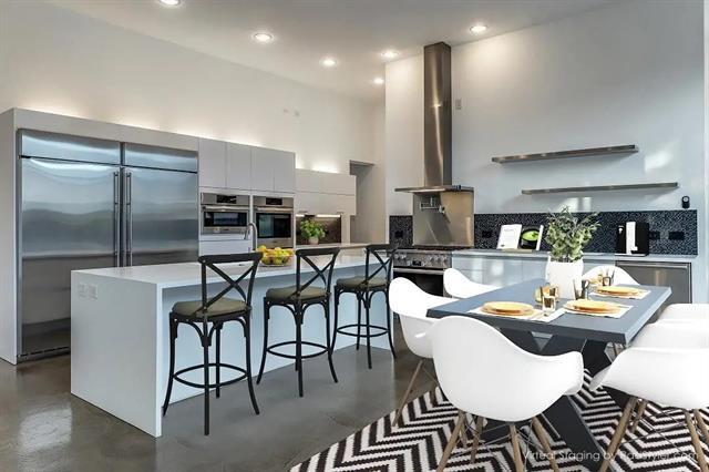 Photo - 30 Vanguard Way