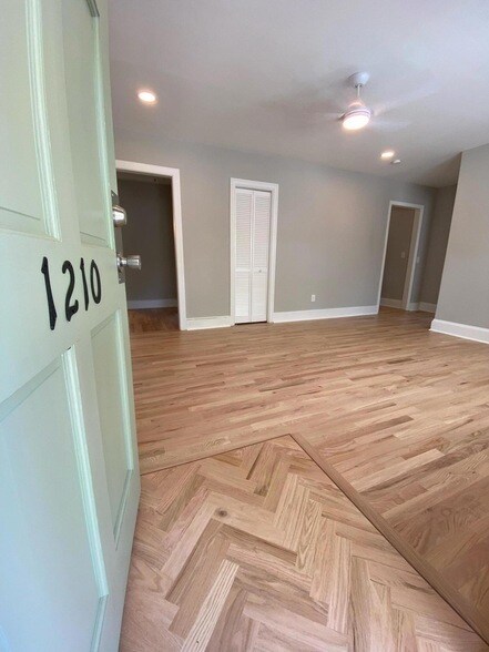 Photo - 1210 Sunnyside Dr