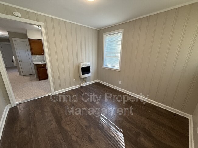 Photo - 1393 Lyceum Rd
