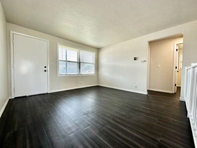 Photo - 2871 S Broadway