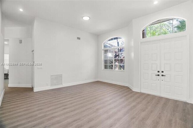 Photo - 2611 Oakbrook Ln