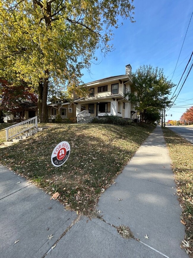 Photo - Spacious 3 Bed / 1.5 Bath Home in a Prime Kansas City Location!