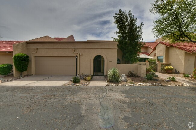 Building Photo - 5881 N Placita Del Baron Rental