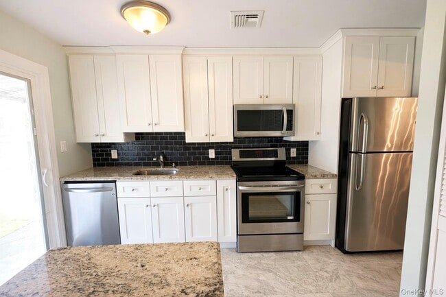 Photo - 426 Aylesbury Ct Unidad C