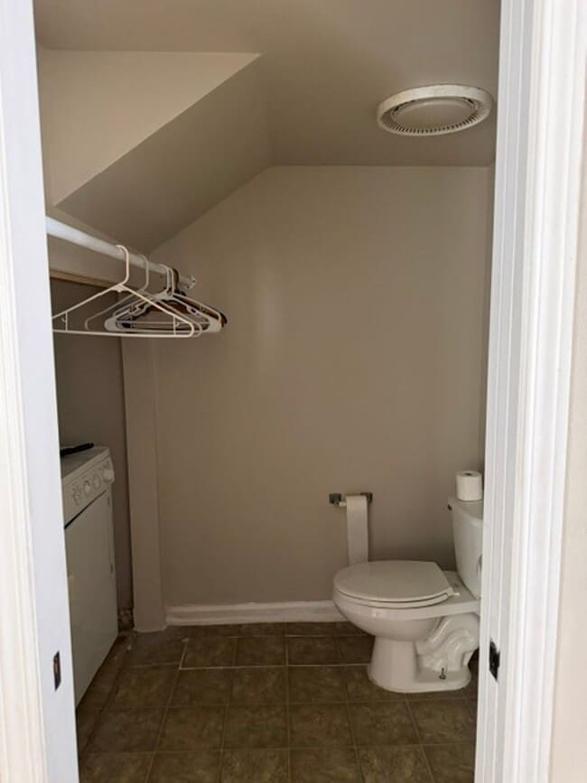 654 Meakanu Ln