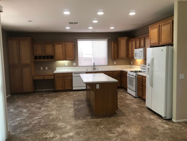Photo - MOVE IN SPECIAL $500 off Rent Move In befo...