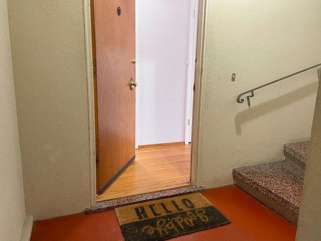 Photo - 1st Floor 2Bd / 1Ba  Flat With Garage Parking Unidad 1580