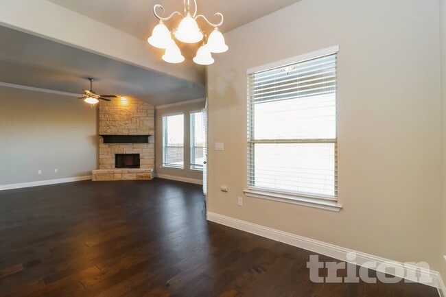 Photo - 133 Constitution Dr