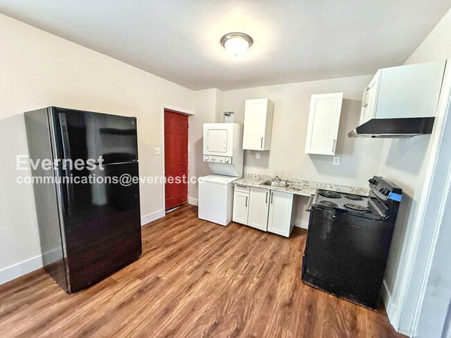 Photo - 201 9th Ave W