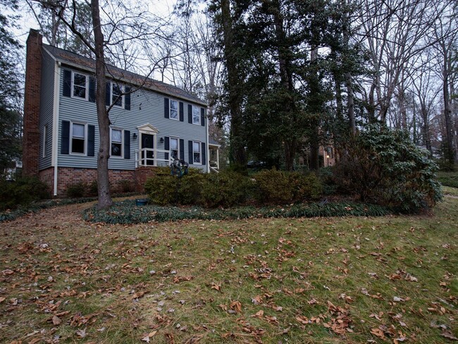 Photo - 4266 Roundhill Dr