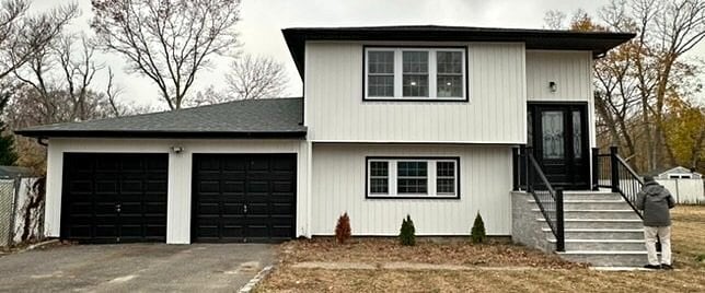 Building Photo - 202 Crystal Brook Hollow Rd