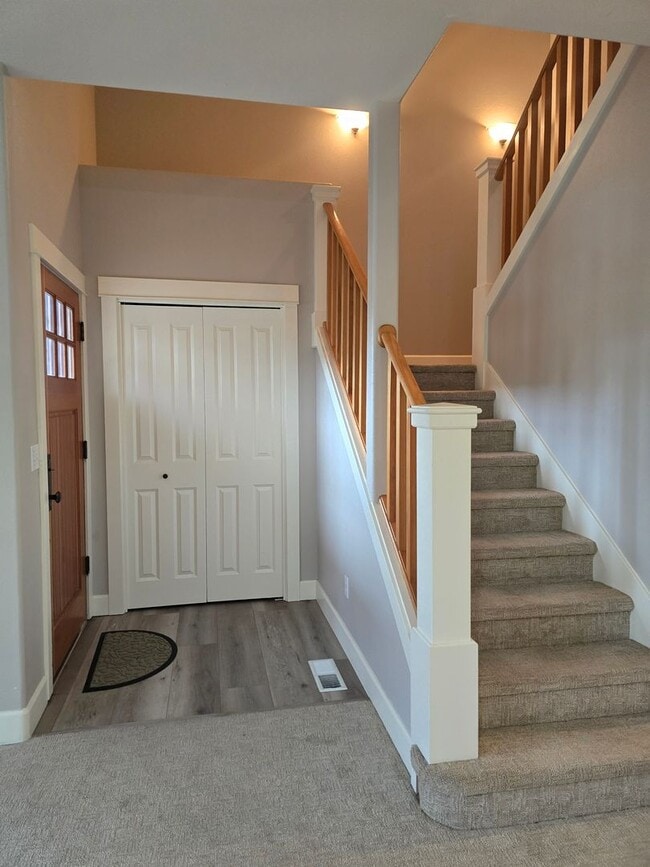 Building Photo - Live In Pine Meadow village