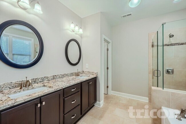 Photo - 6013 Hyde Park Drive