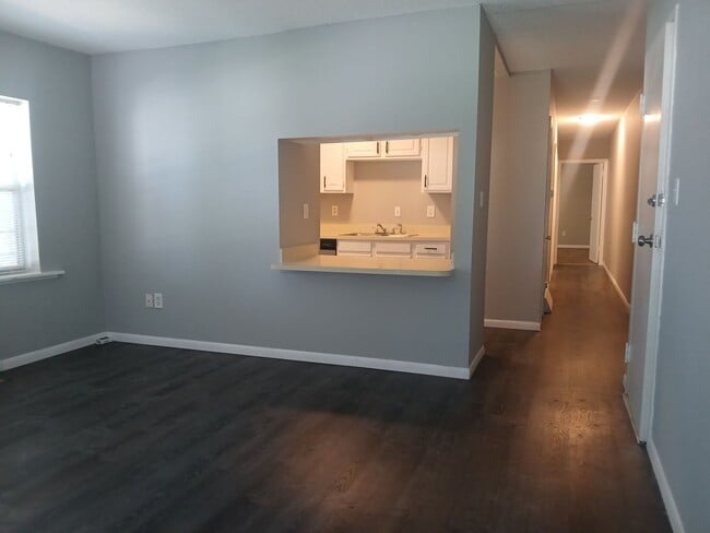 Photo - 2727CAMPBELL Unit 2725-1NW