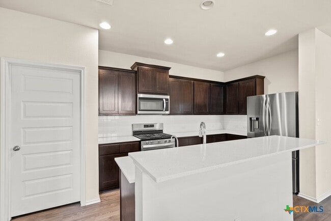 Photo - 145 Goldfinch Dr