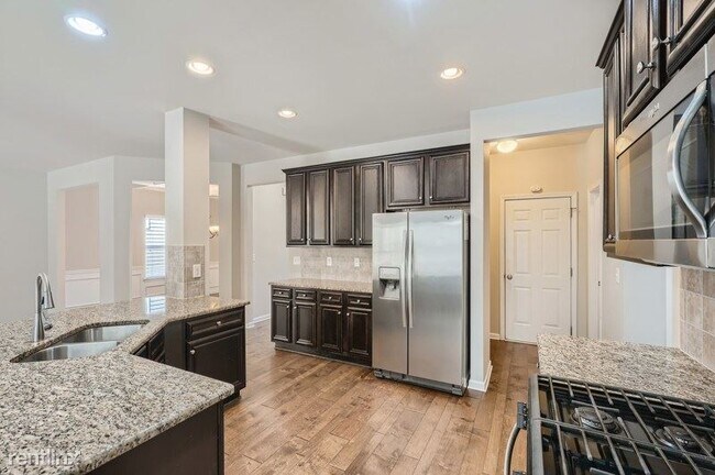 Photo - 5 br, 3 bath House - 511 Sunset Street UNIT
