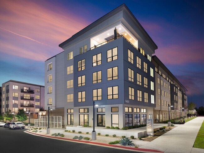 AVE Austin North Lamar