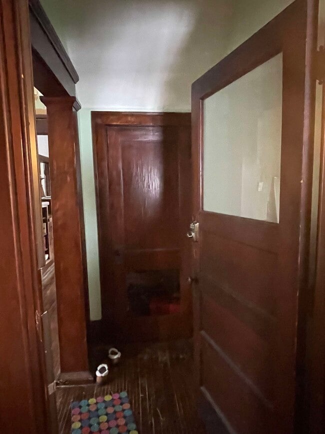 Entry - 917 East 19th Street Unit First Floor
