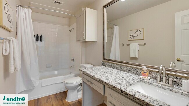 Photo - 165 Forestbrook Dr Unidad 127