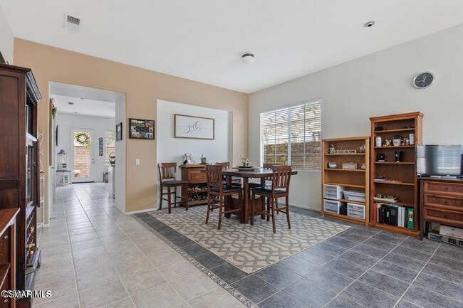 Photo - 1477 Windmill Way