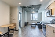 1BR, 1BA - 495SF