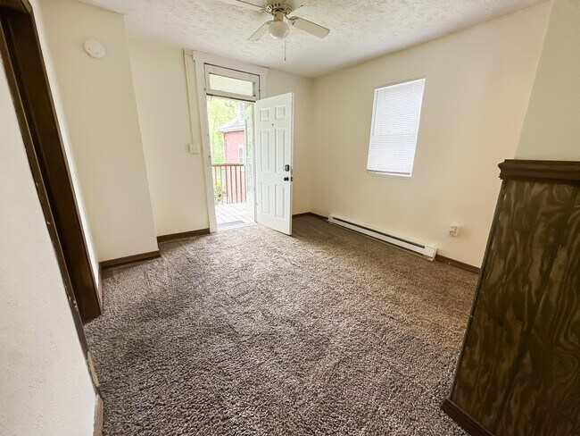 Photo - 565 Brockway Ave Unidad B