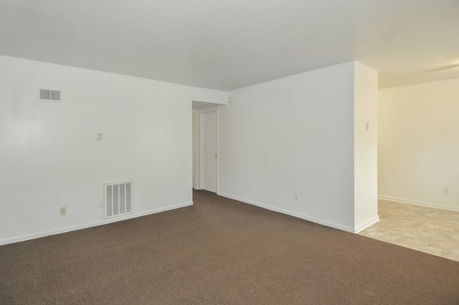 Photo - Maple Run Apartments