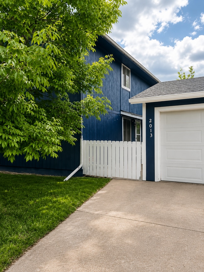 Building Photo - Beautiful 4 Bedroom Available in Rossborough