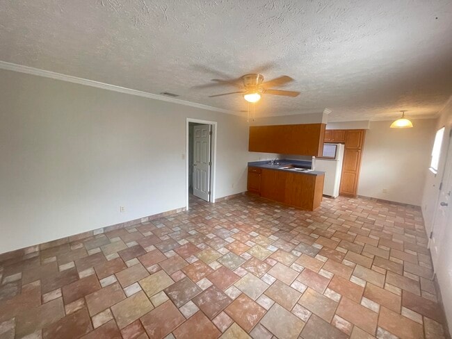 Photo - 2219 Paloma St