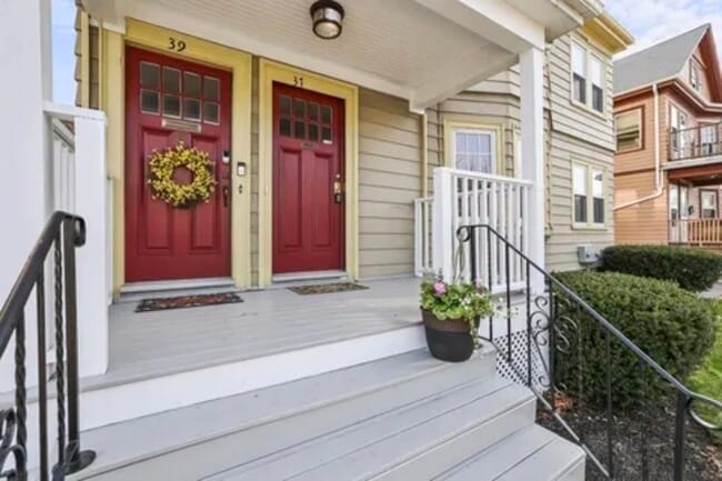 Photo - 37 Gallivan Blvd Unidad #1