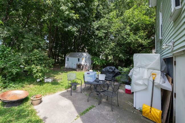 Photo - Rare 2 bed for its price in Brighton.... SEPT 1ST