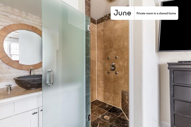 Photo - Room in Shared 2 bed/2 bath home Unidad A