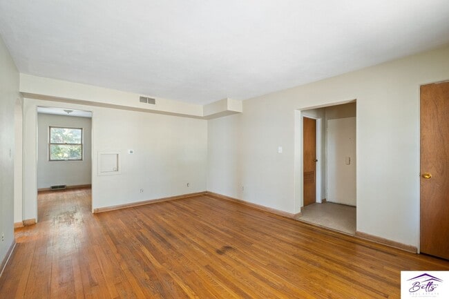 Photo - 601 Oak St Unit 601 OAK STREET  1