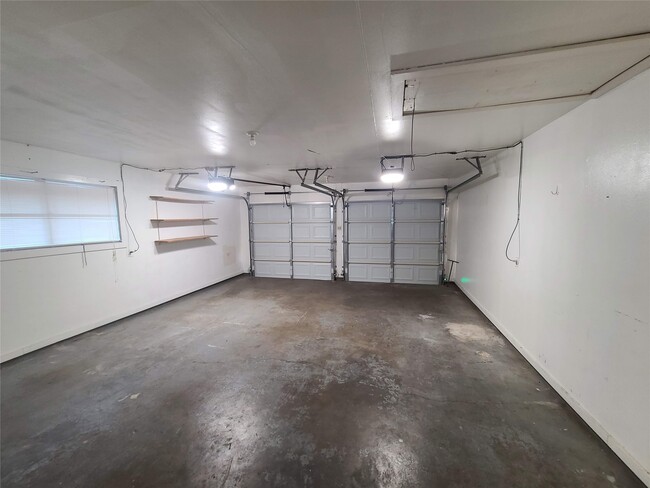 Photo - 2212 Locklaine Dr