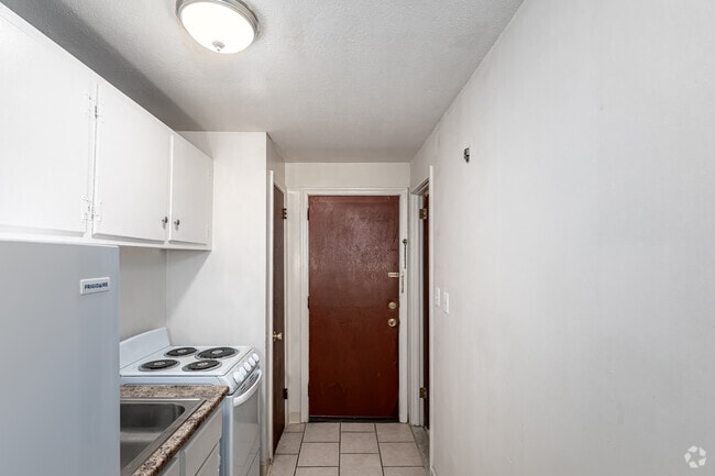 Studio - Kitchen