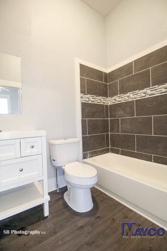 Photo - 3 bedroom 2 bath in Highland!