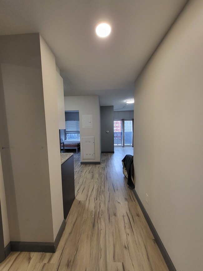 Building Photo - 258A-258A Sunview St