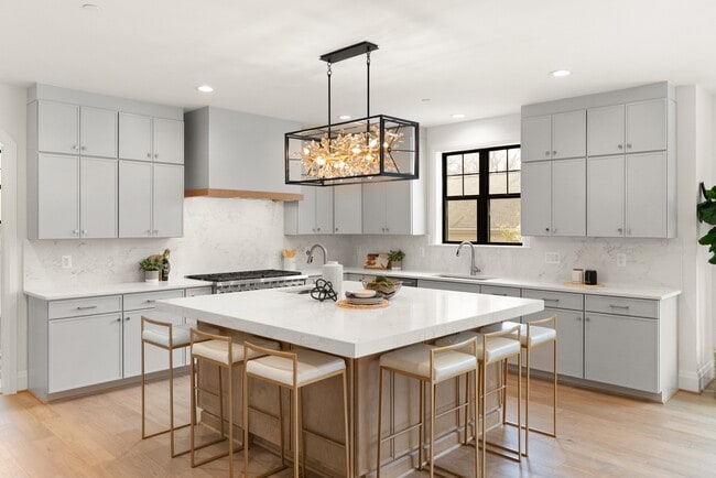 Photo - 8309 Loring Dr