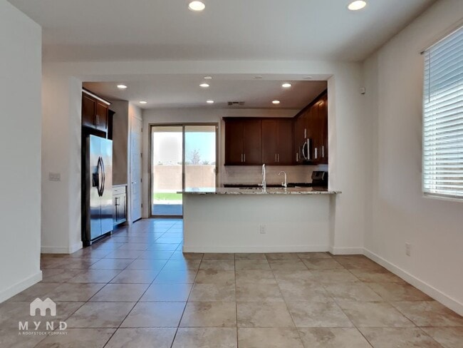 9158 W Sells Dr