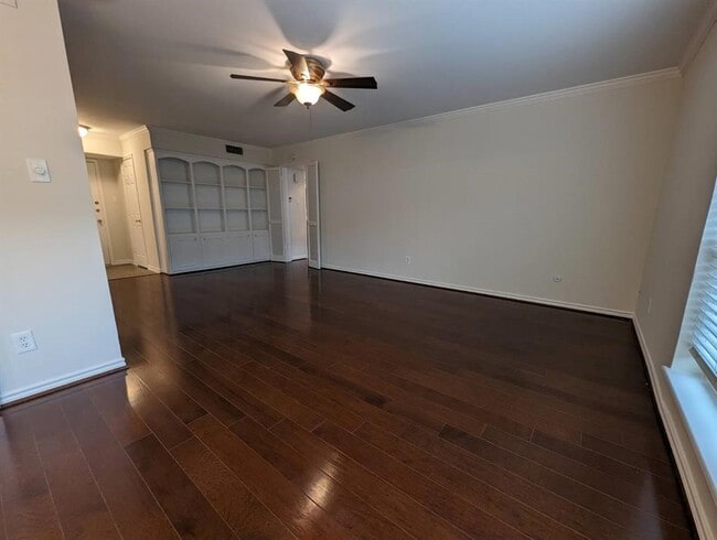 355 N Post Oak Ln Unit 638